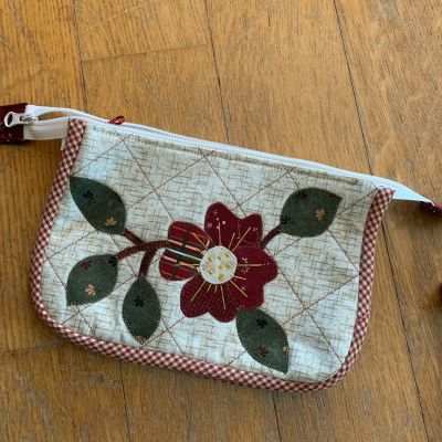 La pochette a 3 tasche 1
